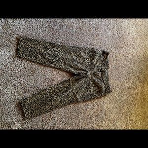 Old Navy Pixie Pant!